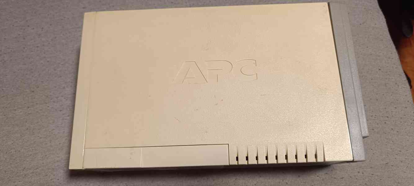  Záložní zdroj UPS APC Back-UPS CS 650 - foto 5