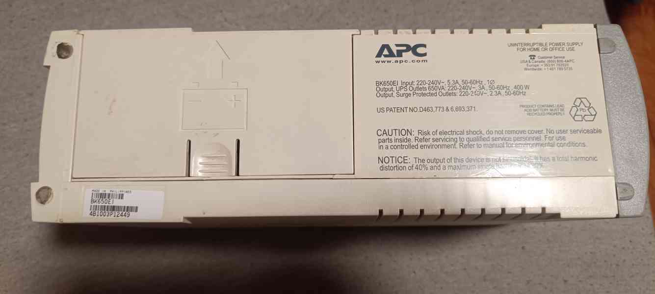  Záložní zdroj UPS APC Back-UPS CS 650 - foto 3
