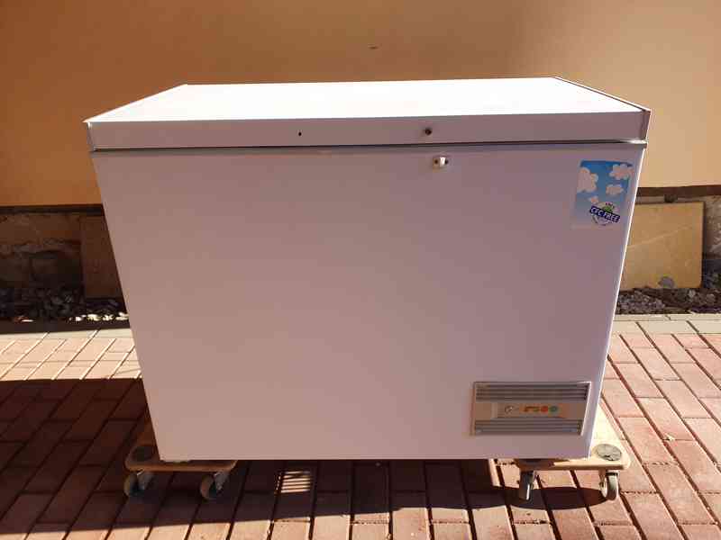 Pultový 300 litrový mrazák Samsung Calex Symphony 33 E - foto 1