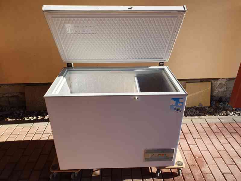 Pultový 300 litrový mrazák Samsung Calex Symphony 33 E - foto 5