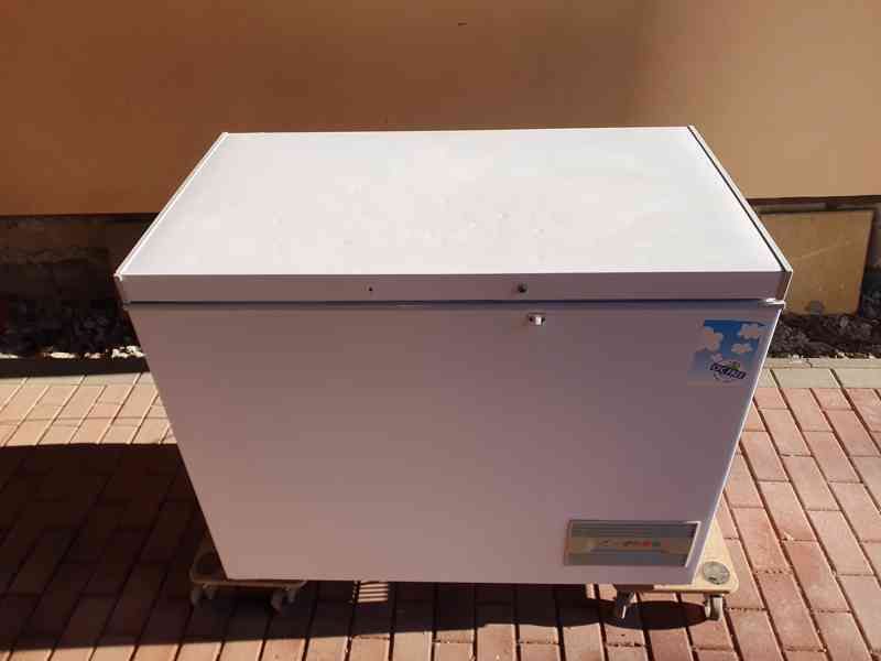 Pultový 300 litrový mrazák Samsung Calex Symphony 33 E - foto 2