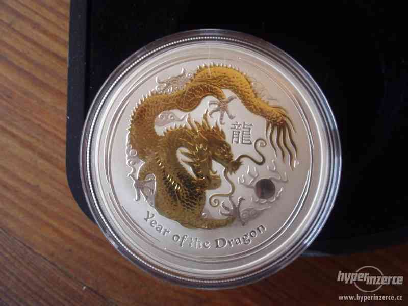 Prodám stříbrnou minci Čínský drak - foto 1