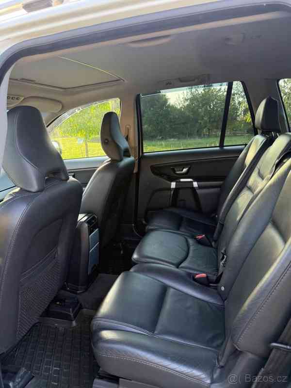 Volvo XC90 2,4 - foto 14
