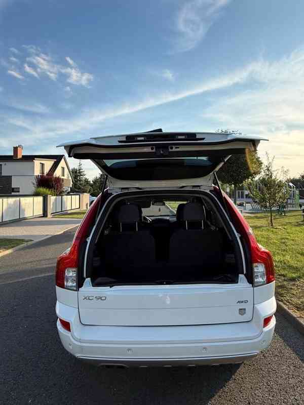 Volvo XC90 2,4 - foto 11