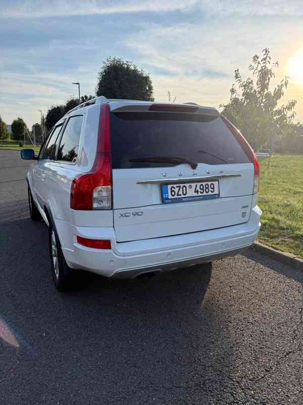 Volvo XC90 2,4 - foto 9