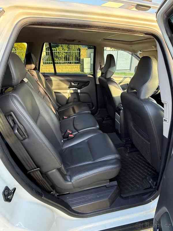Volvo XC90 2,4 - foto 17