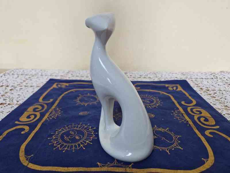 Bílá soška Kočka Expo 58 Brusel J. Ježek Royal Dux - foto 4