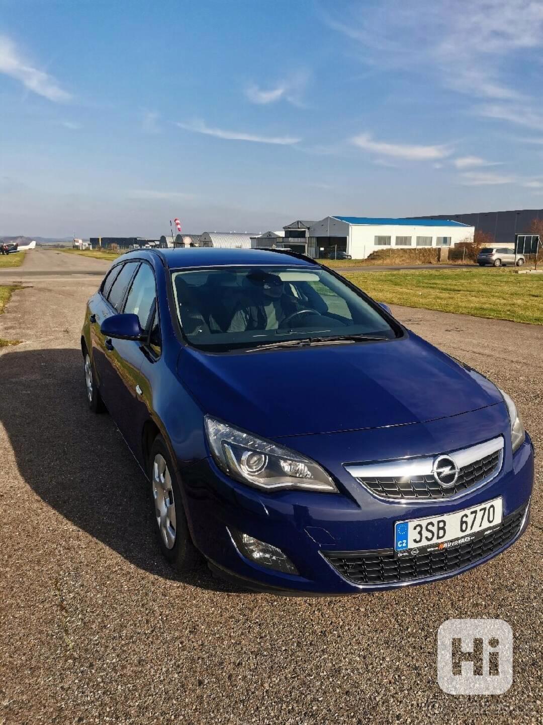 Prodám Opel Astra J   - foto 1