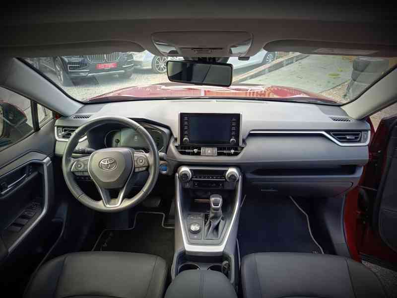 TOYOTA Rav 4   2,5HSD e-CVT AWD ČR 1 majitel  - foto 12