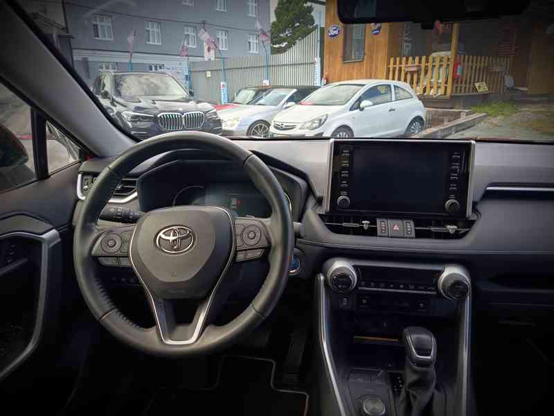 TOYOTA Rav 4   2,5HSD e-CVT AWD ČR 1 majitel  - foto 13