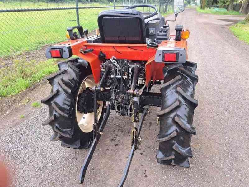 Traktor Yanmar FX185 - foto 4