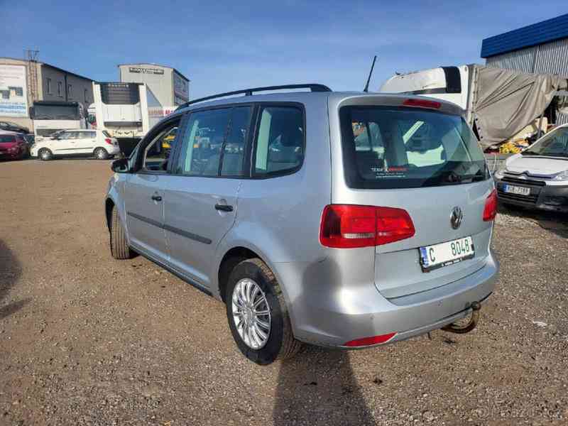 Volkswagen Touran 1,6   77kw, nová STK, rok 2013 - foto 5