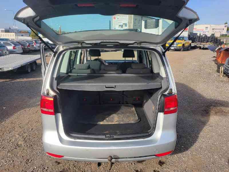 Volkswagen Touran 1,6   77kw, nová STK, rok 2013 - foto 12