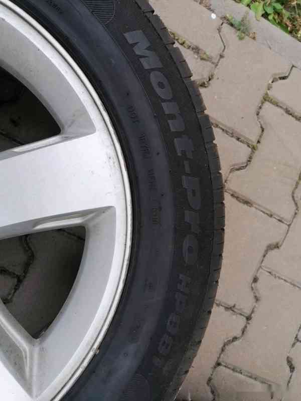 Alu kola 18” Dodge Challenger originální + letní pneu zánovn - foto 6
