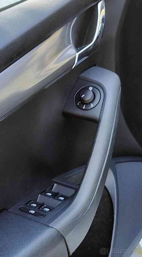 Škoda Octavia 1,6   3FL 2019 Soleil TDI 85KW - foto 7