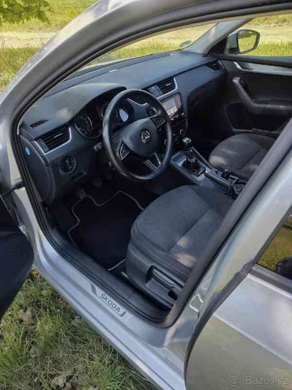 Škoda Octavia 1,6   3FL 2019 Soleil TDI 85KW - foto 15