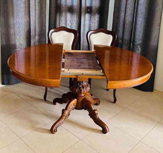 Luxusní italský stylový kulatý rozkládací stůl se židlemi - foto 5