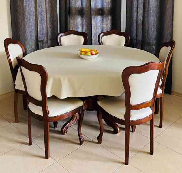 Luxusní italský stylový kulatý rozkládací stůl se židlemi - foto 8