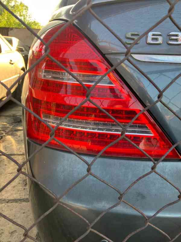 MERCEDES LAMPY W212/W221 VICE KUSU - foto 15