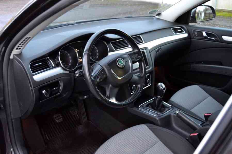 Škoda Superb 2.0 TDI 125kW Ambition kombi - foto 9