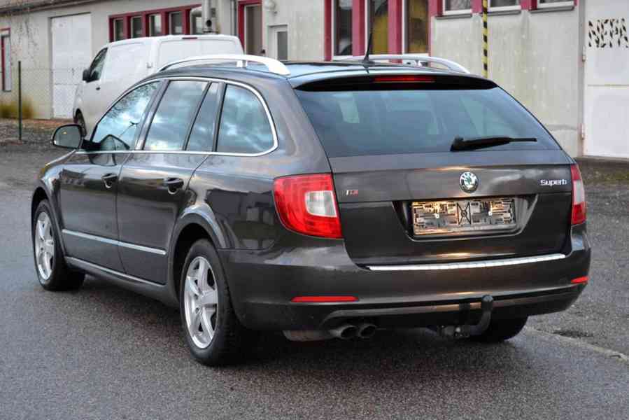 Škoda Superb 2.0 TDI 125kW Ambition kombi - foto 2