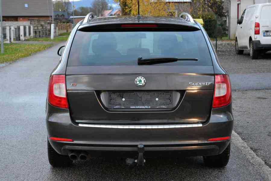 Škoda Superb 2.0 TDI 125kW Ambition kombi - foto 3