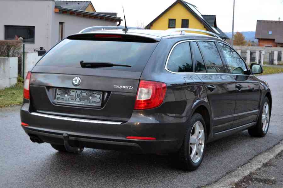 Škoda Superb 2.0 TDI 125kW Ambition kombi - foto 4