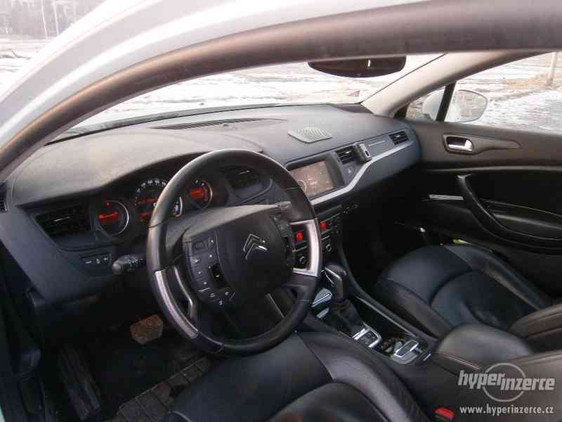 Citroën C5 3.0 V6, kůže, xenony, automat - Top stav - foto 4