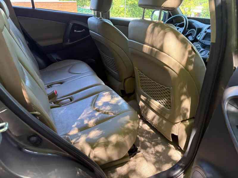 Toyota RAV 4 2,0i 4x4 Sol benzín 116kw - foto 9