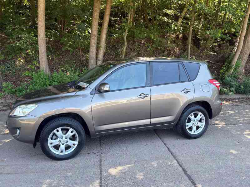 Toyota RAV 4 2,0i 4x4 Sol benzín 116kw - foto 2