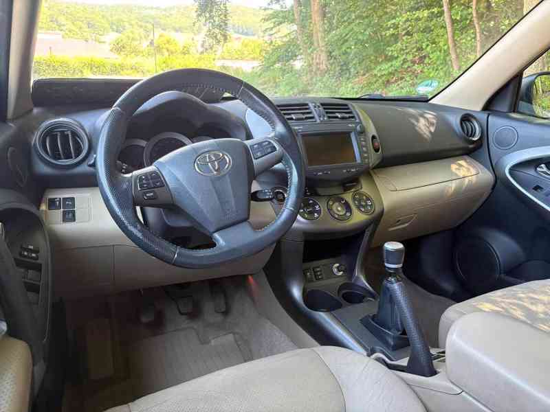 Toyota RAV 4 2,0i 4x4 Sol benzín 116kw - foto 4