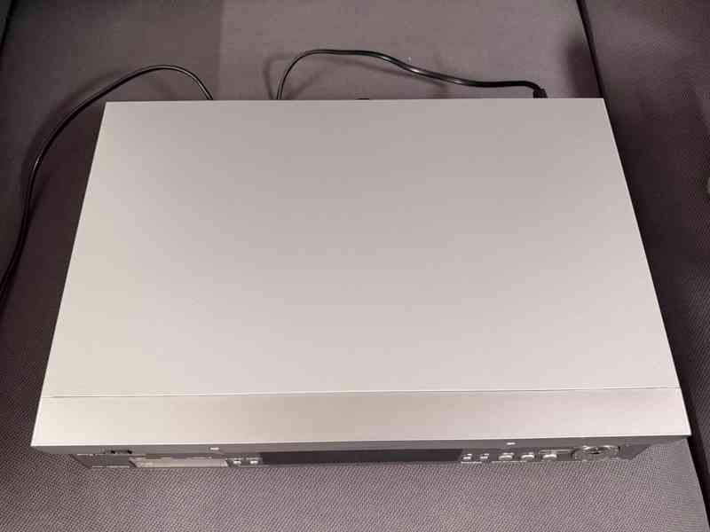 S-VHS videorekordér JVC HR-S6850, HIFI stereo, 6 hlav - foto 5