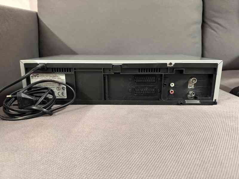 S-VHS videorekordér JVC HR-S6850, HIFI stereo, 6 hlav - foto 6