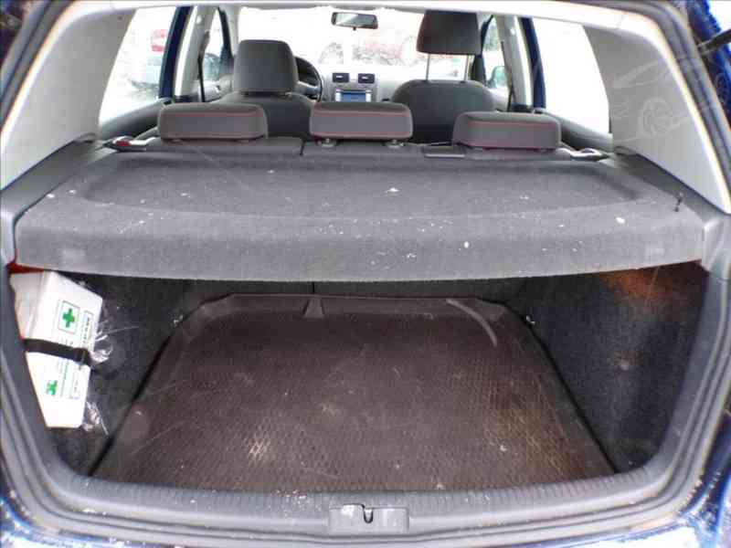 Volkswagen Golf 1,4 i TREND - foto 10