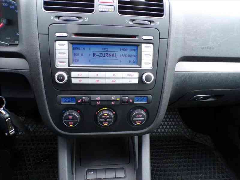 Volkswagen Golf 1,4 i TREND - foto 7