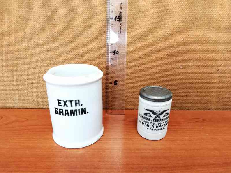 PRODÁM STARÉ LÉKÁRENSKÉ PORCELÁNOVÉ DÓZY  - foto 3