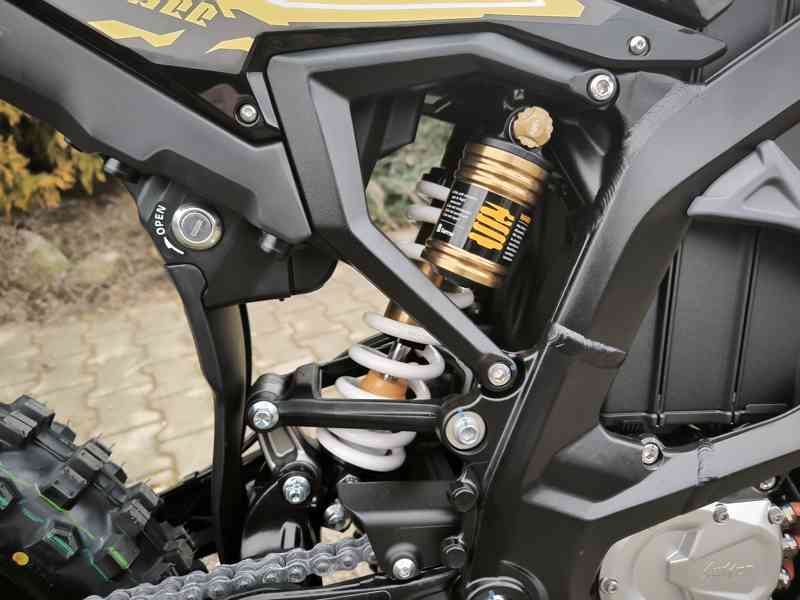 SurRon Ultra Bee 21,5kW NOVÝ - foto 10