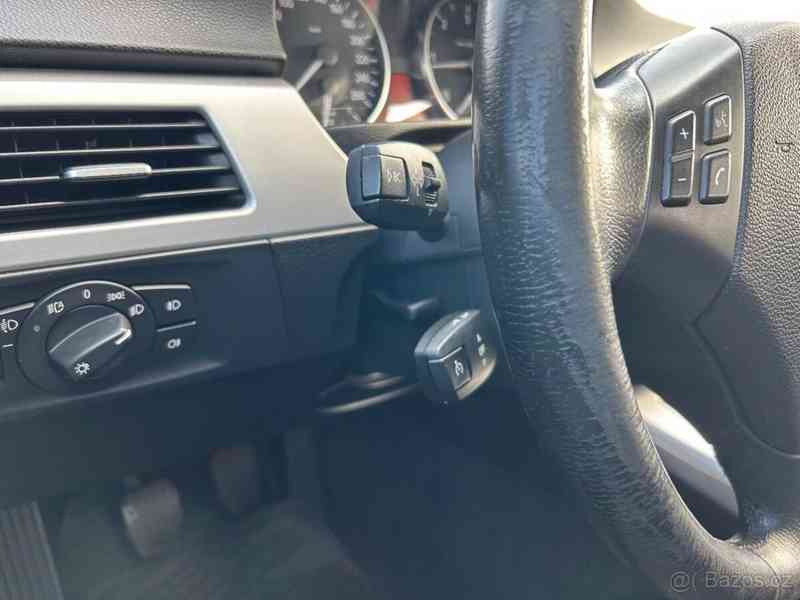 BMW Řada 3 2,0   E90 318d - foto 17
