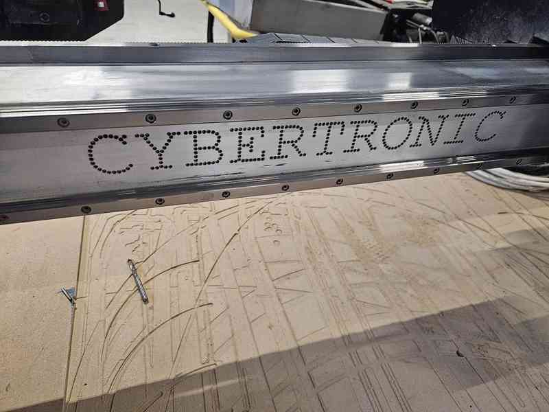 CNC frézka - foto 4