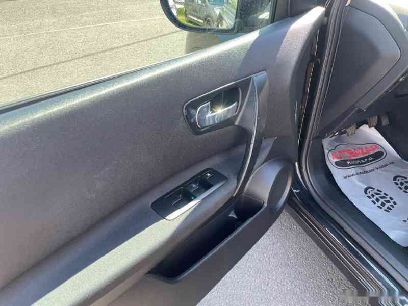 Nissan Qashqai, 1,6 86kW, SERVISKA - foto 10