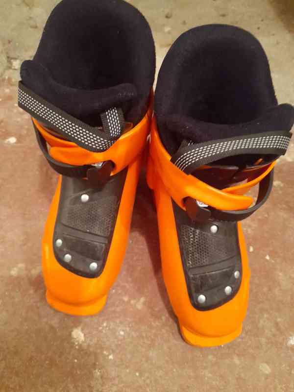 Prodám dětské lyže Cygnus 80, boty Technica JTR 28, 5 /18/ - foto 5