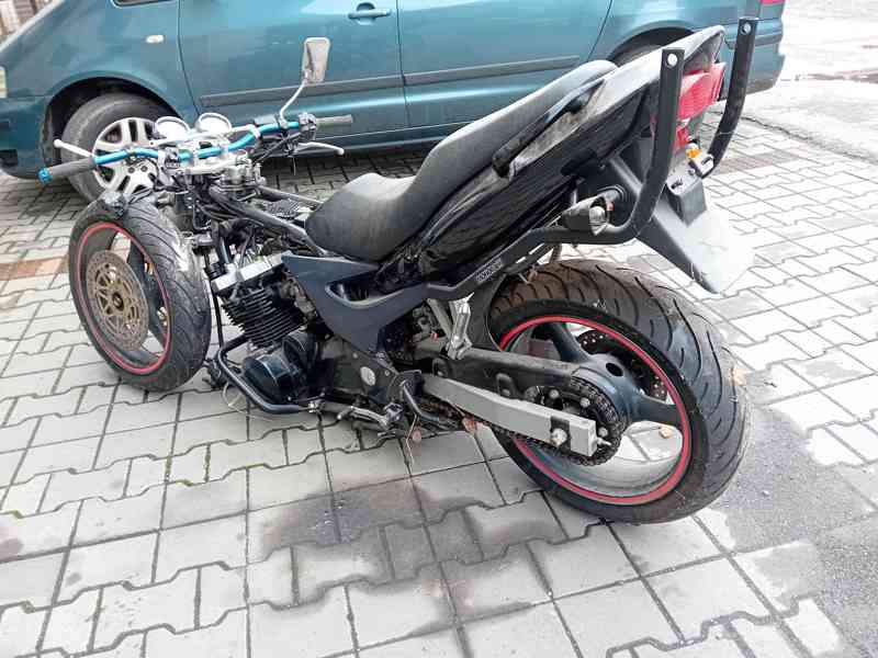 Prodám  díly z  KAWASAKI KZ 750 EE, 2000 - foto 2