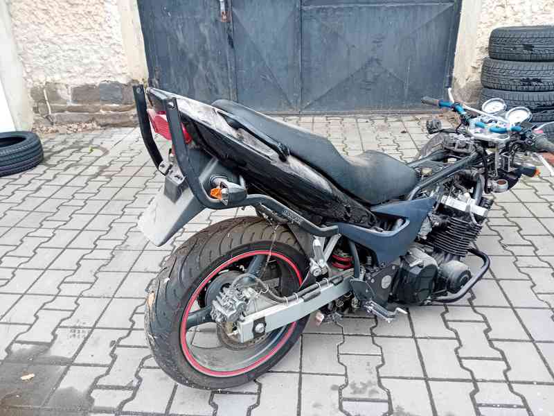 Prodám  díly z  KAWASAKI KZ 750 EE, 2000 - foto 3