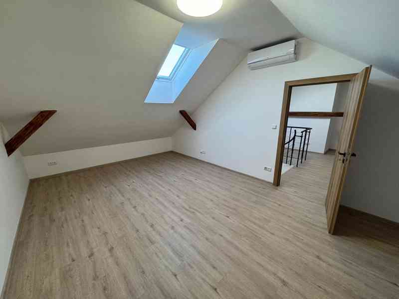 PRONÁJEM MEZONETOVÉHO BYTU 4+KK U VYŠKOVA - foto 15