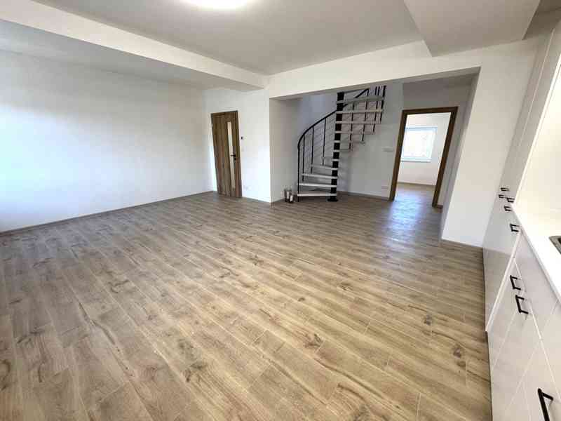 PRONÁJEM MEZONETOVÉHO BYTU 4+KK U VYŠKOVA - foto 10