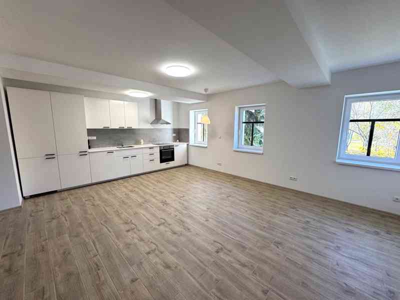 PRONÁJEM MEZONETOVÉHO BYTU 4+KK U VYŠKOVA - foto 2