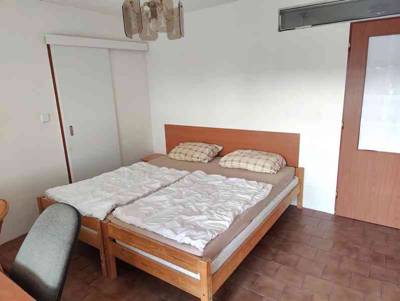 Byt 1+kk 19 m2 + balkon, 2 studenti/ky/pár, RD Řečkovice - foto 1