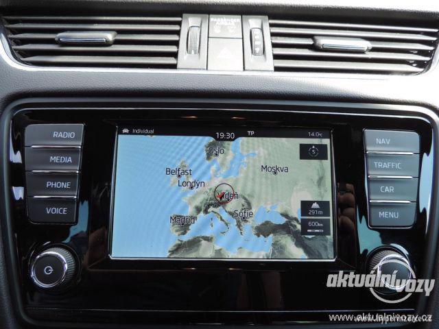 Škoda Octavia 2.0, nafta, automat, r.v. 2015, navigace, kůže - foto 14