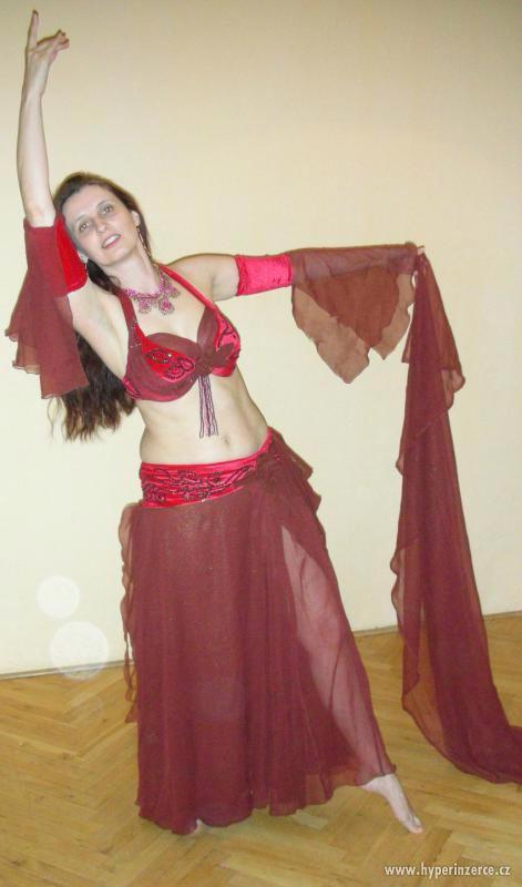 Originální orientální kostýmy a podprsenky na břišní tanec - foto 8