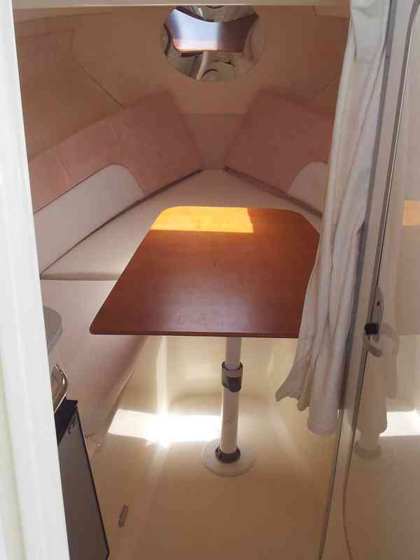 Prodám nová kajutová jachta CABIN 23 / 6,9 metru - foto 9